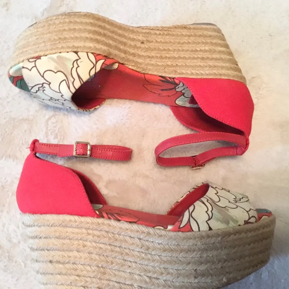Tory Burch Sherri Red & Cream Floral Platform Ankle Strap Espadrilles - 10
